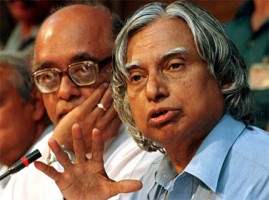 Kalam and Chidambaram after the test