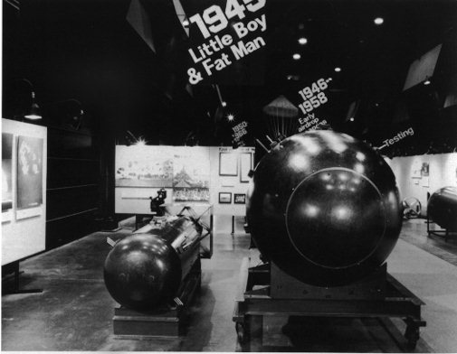 Bomb Display Little Boy and Fat Man (136 K)