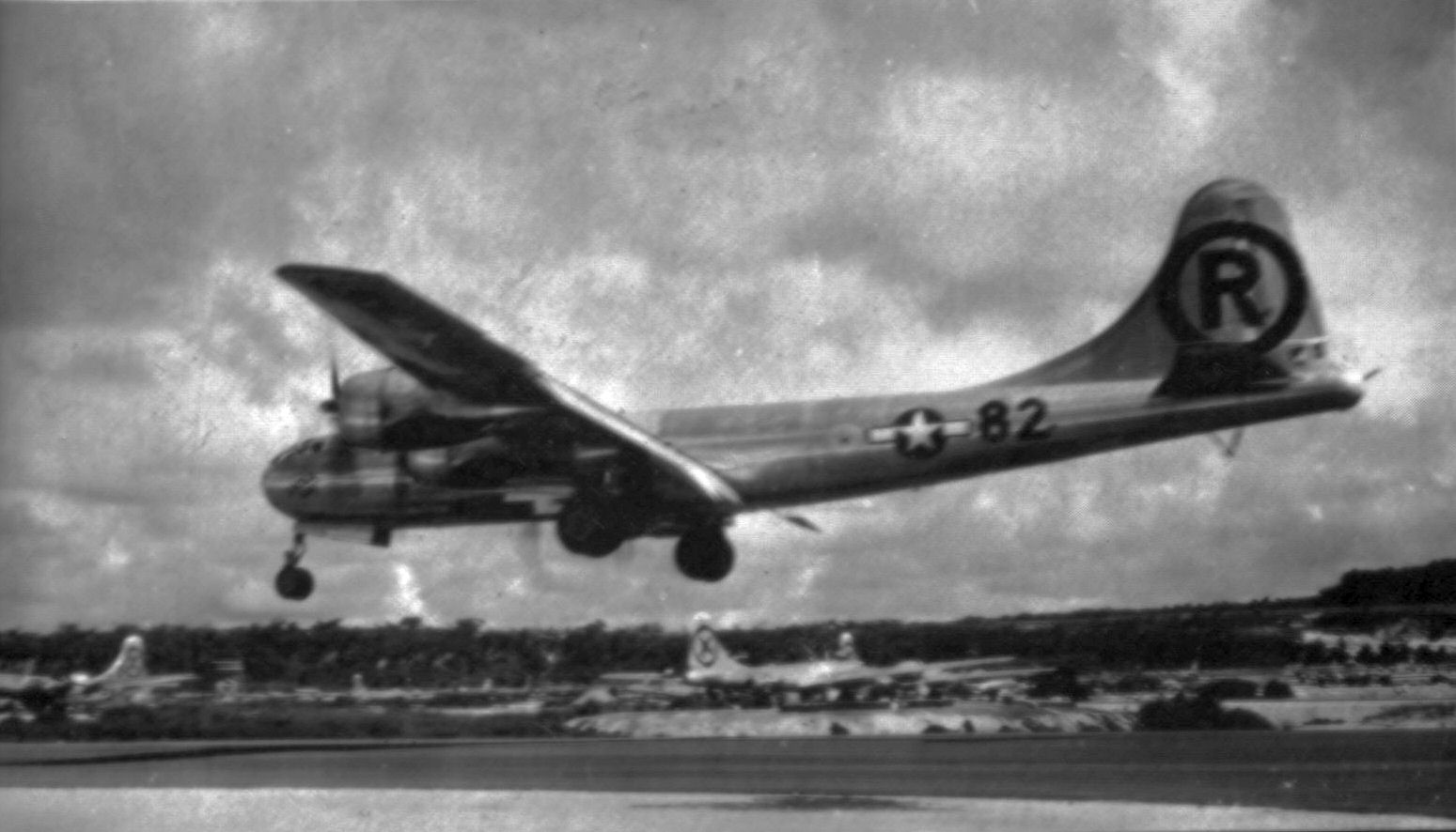 Hiroshima Japan Enola Gay Crew B-29 Bomber PHOTO,Dropped Atomic Bomb Little Boy