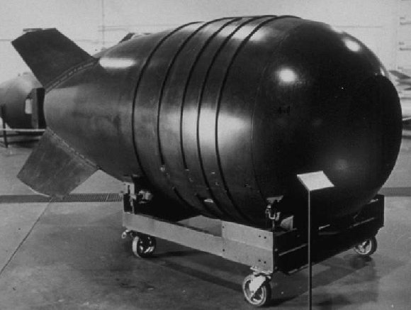 Polaris SLBM and Schwerer Gustav Shell, Several variants of…